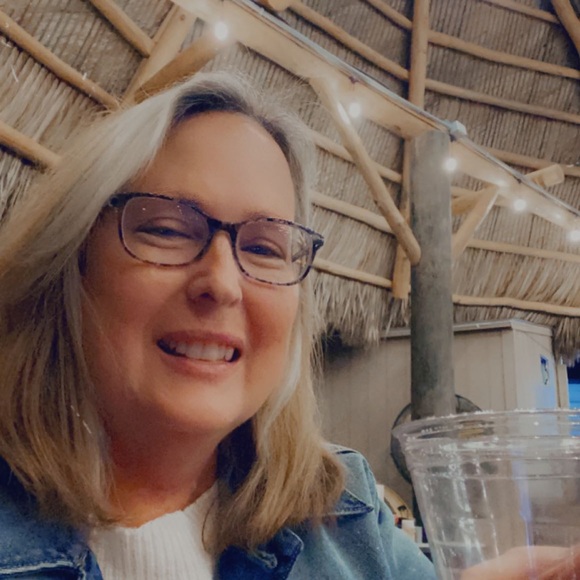 Meet your Posher, Debra - Picture 2 of 2